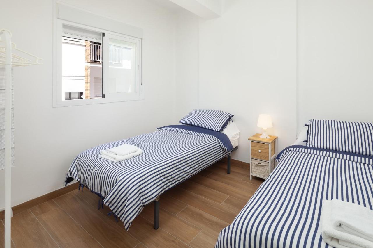 Apartamento Nuria Торре-дель-Мар Экстерьер фото